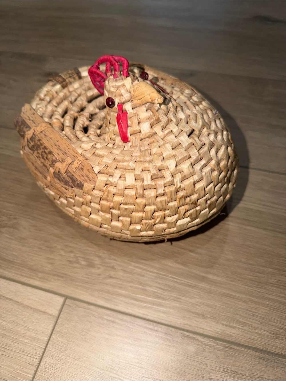 vintage Avon Gift Collection Mother Hen wicker lidded basket Cottagecore